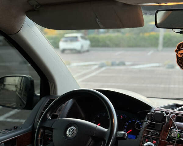 Черный Фольксваген Transporter, объемом двигателя 2.5 л и пробегом 300 тыс. км за 9500 $, фото 11 на Automoto.ua