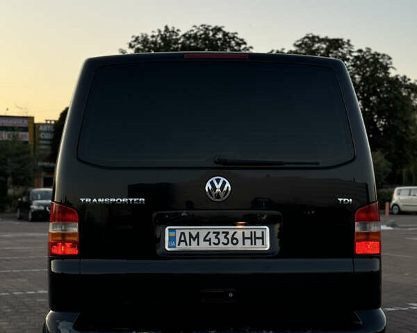 Черный Фольксваген Transporter, объемом двигателя 2.5 л и пробегом 300 тыс. км за 9500 $, фото 4 на Automoto.ua