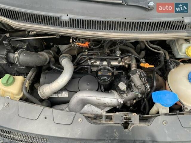 Чорний Фольксваген Transporter, об'ємом двигуна 2.46 л та пробігом 361 тис. км за 9999 $, фото 9 на Automoto.ua