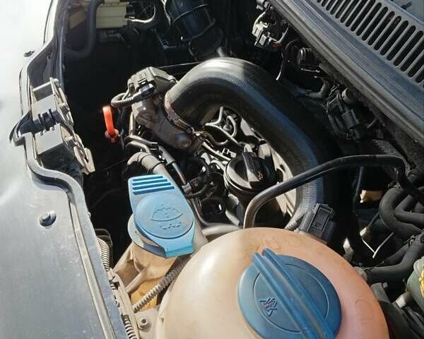 Черный Фольксваген Transporter, объемом двигателя 1.97 л и пробегом 293 тыс. км за 15000 $, фото 13 на Automoto.ua