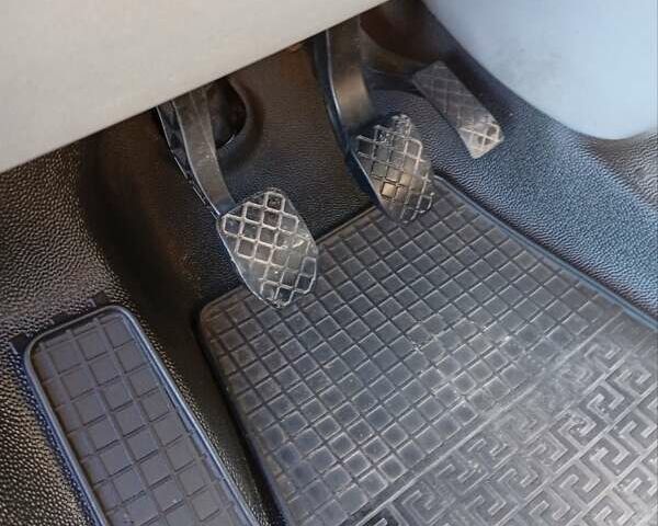 Черный Фольксваген Transporter, объемом двигателя 1.97 л и пробегом 293 тыс. км за 15000 $, фото 40 на Automoto.ua