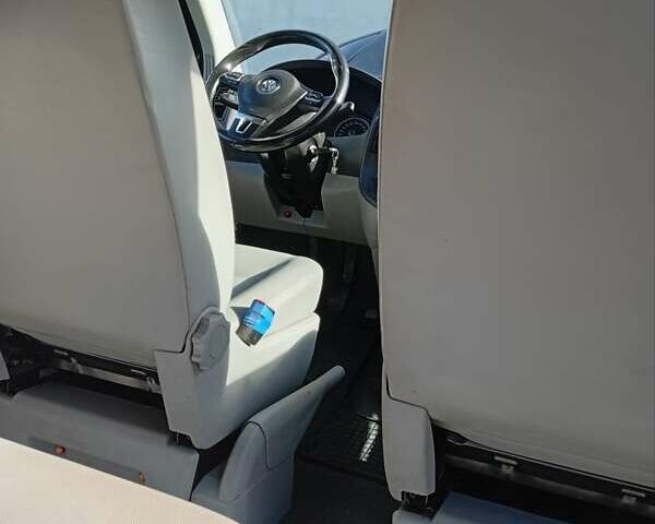 Черный Фольксваген Transporter, объемом двигателя 1.97 л и пробегом 293 тыс. км за 15000 $, фото 6 на Automoto.ua