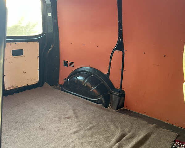 Чорний Фольксваген Transporter, об'ємом двигуна 1.97 л та пробігом 346 тис. км за 9300 $, фото 3 на Automoto.ua