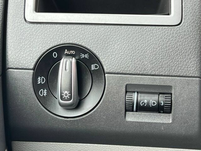 Чорний Фольксваген Transporter, об'ємом двигуна 2 л та пробігом 319 тис. км за 17500 $, фото 12 на Automoto.ua