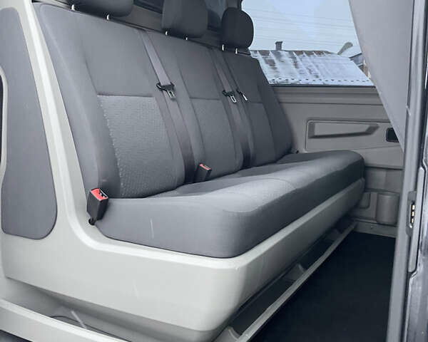 Чорний Фольксваген Transporter, об'ємом двигуна 2 л та пробігом 275 тис. км за 18950 $, фото 110 на Automoto.ua