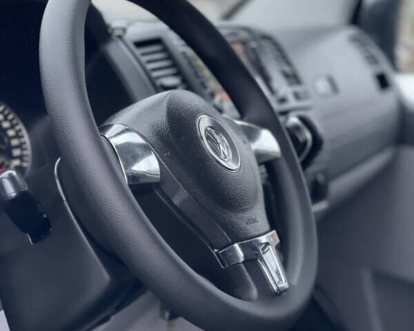 Чорний Фольксваген Transporter, об'ємом двигуна 2 л та пробігом 275 тис. км за 18950 $, фото 141 на Automoto.ua