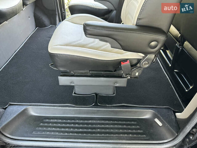 Черный Фольксваген Transporter, объемом двигателя 2 л и пробегом 209 тыс. км за 22000 $, фото 14 на Automoto.ua