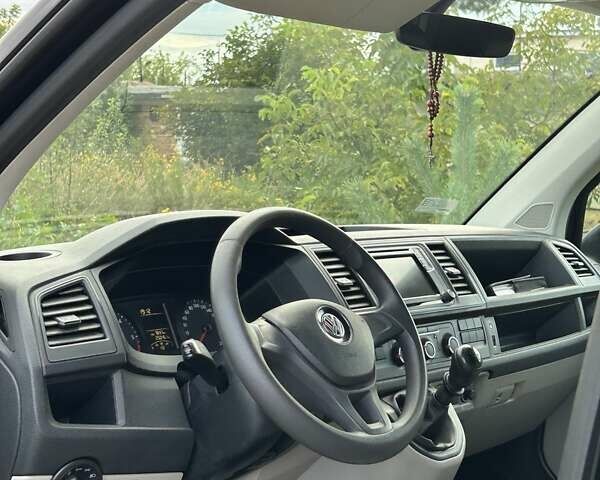 Черный Фольксваген Transporter, объемом двигателя 1.97 л и пробегом 250 тыс. км за 21999 $, фото 9 на Automoto.ua