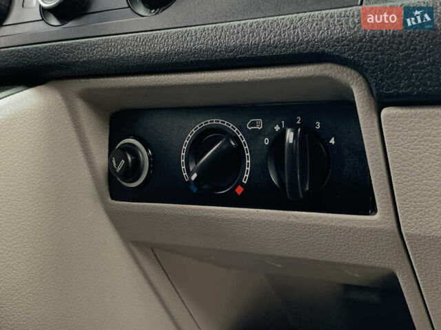 Чорний Фольксваген Transporter, об'ємом двигуна 2 л та пробігом 291 тис. км за 25699 $, фото 34 на Automoto.ua