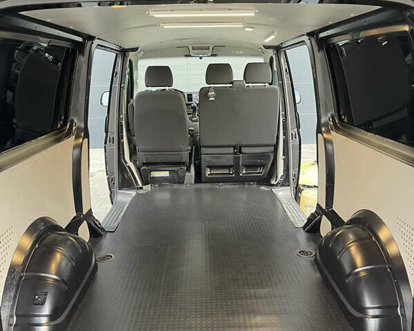 Черный Фольксваген Transporter, объемом двигателя 2 л и пробегом 282 тыс. км за 23900 $, фото 23 на Automoto.ua