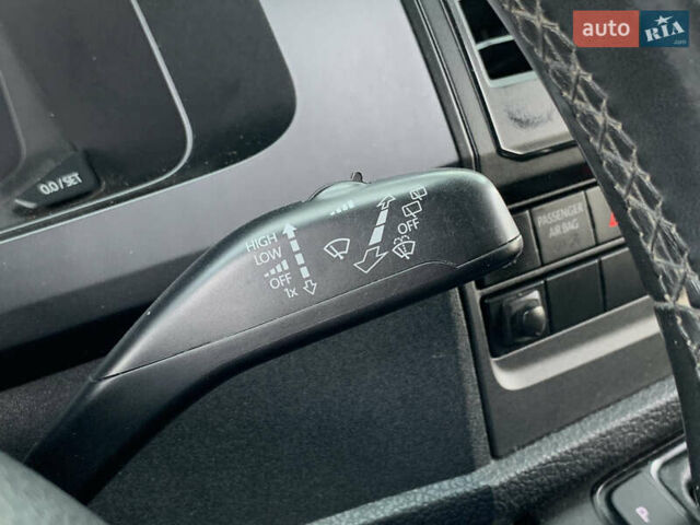 Чорний Фольксваген Transporter, об'ємом двигуна 2 л та пробігом 291 тис. км за 25699 $, фото 46 на Automoto.ua