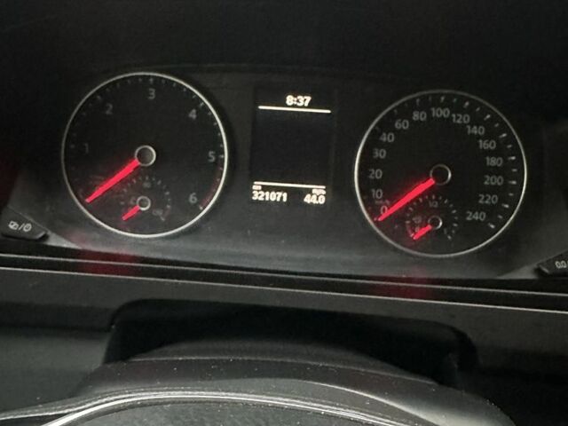 Черный Фольксваген Transporter, объемом двигателя 2 л и пробегом 321 тыс. км за 26499 $, фото 10 на Automoto.ua