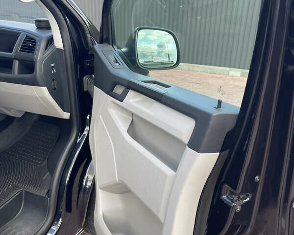 Черный Фольксваген Transporter, объемом двигателя 2 л и пробегом 282 тыс. км за 23900 $, фото 18 на Automoto.ua