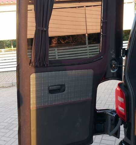 Черный Фольксваген Transporter, объемом двигателя 2 л и пробегом 196 тыс. км за 27800 $, фото 13 на Automoto.ua
