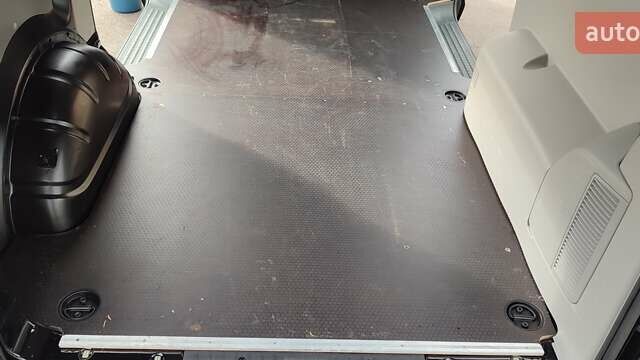 Чорний Фольксваген Transporter, об'ємом двигуна 2 л та пробігом 291 тис. км за 19900 $, фото 25 на Automoto.ua