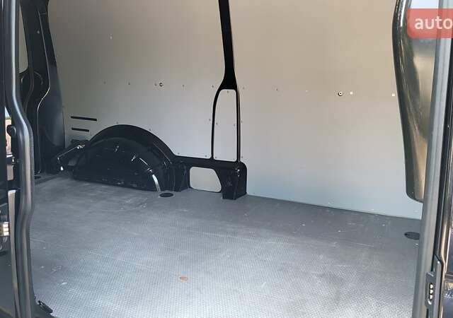 Черный Фольксваген Transporter, объемом двигателя 2 л и пробегом 220 тыс. км за 22900 $, фото 34 на Automoto.ua