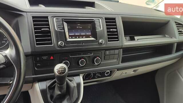 Чорний Фольксваген Transporter, об'ємом двигуна 2 л та пробігом 291 тис. км за 19900 $, фото 16 на Automoto.ua