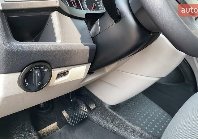 Черный Фольксваген Transporter, объемом двигателя 2 л и пробегом 220 тыс. км за 22900 $, фото 20 на Automoto.ua