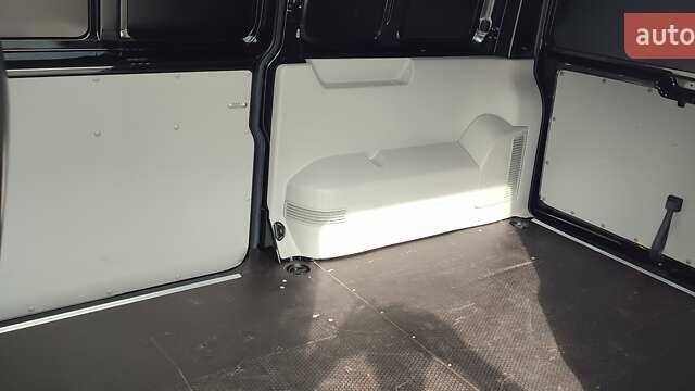 Чорний Фольксваген Transporter, об'ємом двигуна 2 л та пробігом 291 тис. км за 19900 $, фото 23 на Automoto.ua