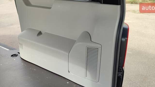 Чорний Фольксваген Transporter, об'ємом двигуна 2 л та пробігом 291 тис. км за 19900 $, фото 26 на Automoto.ua