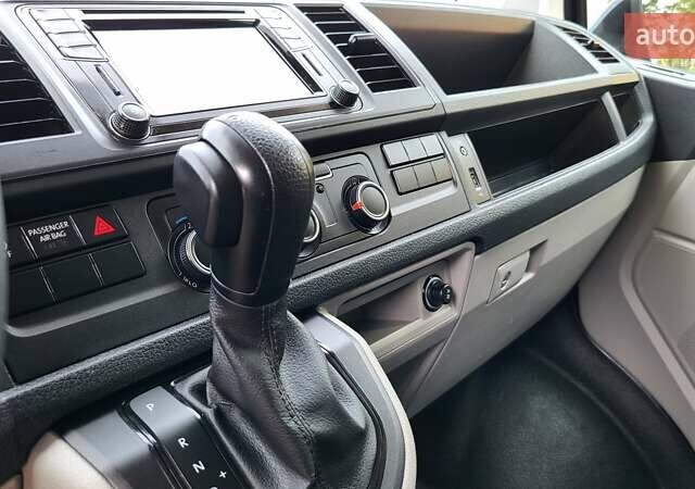 Черный Фольксваген Transporter, объемом двигателя 2 л и пробегом 220 тыс. км за 22900 $, фото 26 на Automoto.ua