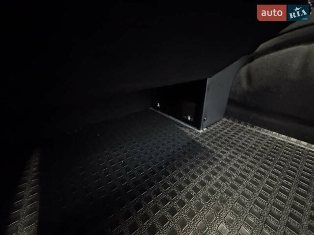 Черный Фольксваген Transporter, объемом двигателя 1.97 л и пробегом 221 тыс. км за 29350 $, фото 76 на Automoto.ua