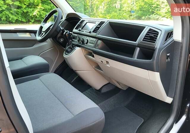 Черный Фольксваген Transporter, объемом двигателя 2 л и пробегом 220 тыс. км за 22900 $, фото 28 на Automoto.ua