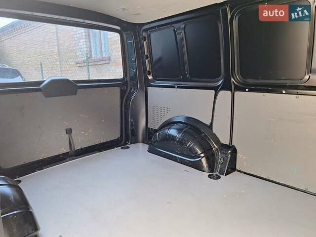 Черный Фольксваген Transporter, объемом двигателя 1.97 л и пробегом 203 тыс. км за 24950 $, фото 24 на Automoto.ua