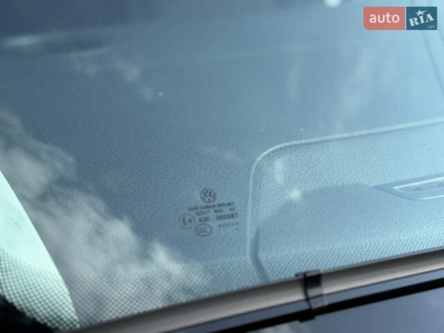 Черный Фольксваген Transporter, объемом двигателя 2 л и пробегом 210 тыс. км за 24800 $, фото 16 на Automoto.ua