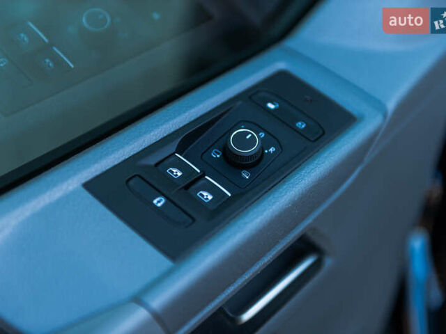 Чорний Фольксваген Transporter, об'ємом двигуна 0 л та пробігом 62 тис. км за 55500 $, фото 24 на Automoto.ua