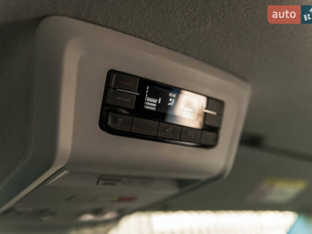 Чорний Фольксваген Transporter, об'ємом двигуна 0 л та пробігом 62 тис. км за 55500 $, фото 31 на Automoto.ua