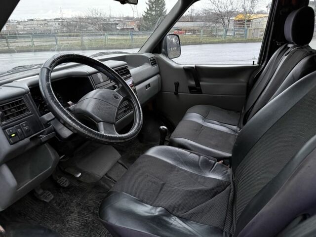 Черный Фольксваген Transporter, объемом двигателя 1.9 л и пробегом 160 тыс. км за 3000 $, фото 5 на Automoto.ua