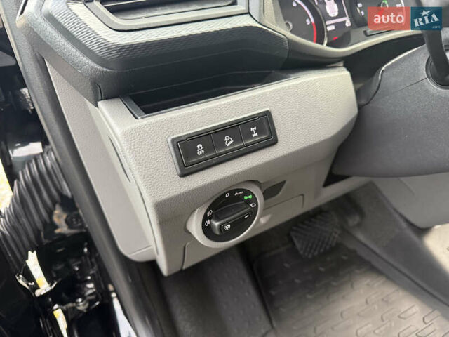 Чорний Фольксваген Transporter, об'ємом двигуна 2 л та пробігом 219 тис. км за 29900 $, фото 26 на Automoto.ua