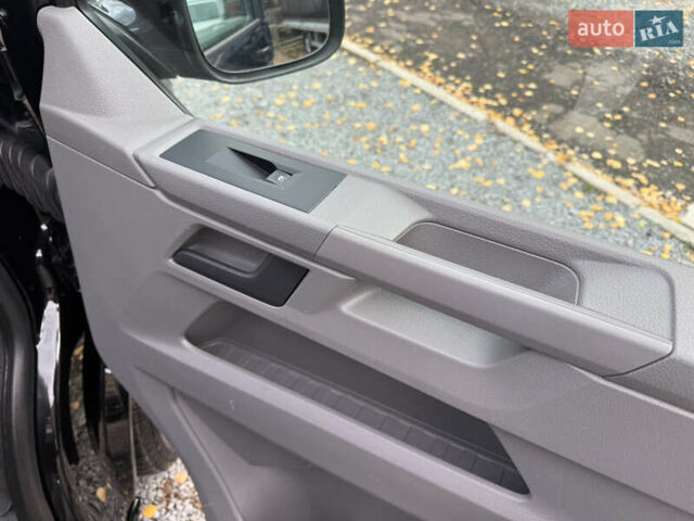 Чорний Фольксваген Transporter, об'ємом двигуна 2 л та пробігом 219 тис. км за 29900 $, фото 35 на Automoto.ua