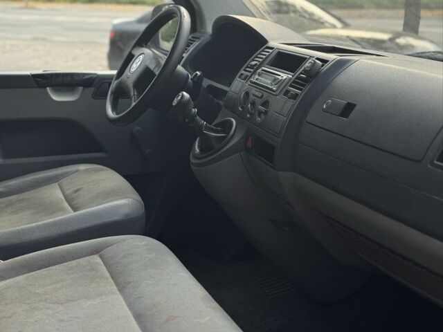 Черный Фольксваген Transporter, объемом двигателя 2.5 л и пробегом 250 тыс. км за 4999 $, фото 6 на Automoto.ua