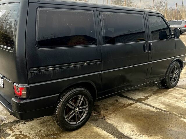 Чорний Фольксваген Transporter, об'ємом двигуна 2.4 л та пробігом 282 тис. км за 3200 $, фото 2 на Automoto.ua