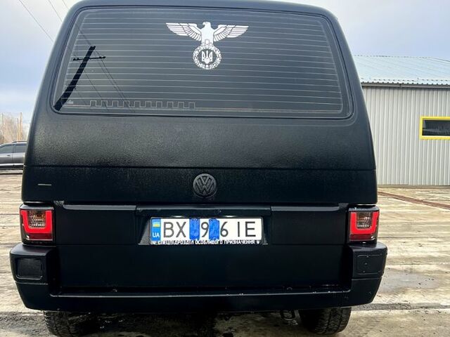 Чорний Фольксваген Transporter, об'ємом двигуна 2.4 л та пробігом 282 тис. км за 3200 $, фото 3 на Automoto.ua