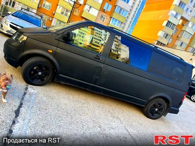 Черный Фольксваген Transporter, объемом двигателя 2.5 л и пробегом 150 тыс. км за 7000 $, фото 1 на Automoto.ua