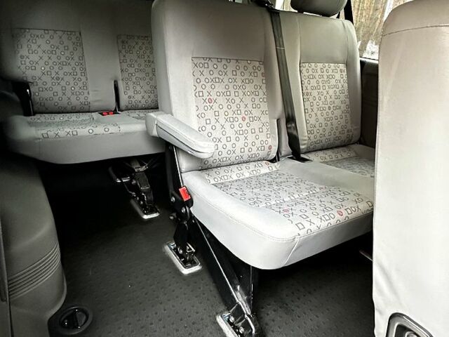 Чорний Фольксваген Transporter, об'ємом двигуна 1.9 л та пробігом 315 тис. км за 14000 $, фото 9 на Automoto.ua