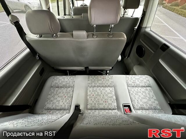 Чорний Фольксваген Transporter, об'ємом двигуна 1.9 л та пробігом 315 тис. км за 14000 $, фото 12 на Automoto.ua