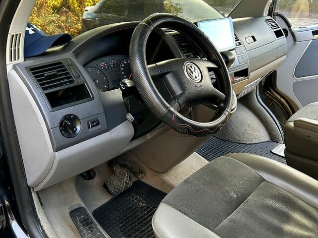 Черный Фольксваген Transporter, объемом двигателя 2.5 л и пробегом 266 тыс. км за 12000 $, фото 7 на Automoto.ua