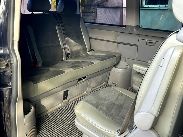 Черный Фольксваген Transporter, объемом двигателя 2.5 л и пробегом 266 тыс. км за 12000 $, фото 11 на Automoto.ua