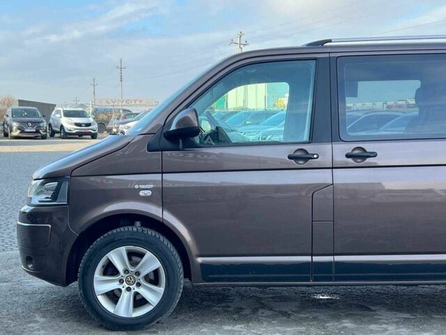 Коричневий Фольксваген Transporter, об'ємом двигуна 2 л та пробігом 249 тис. км за 14000 $, фото 3 на Automoto.ua