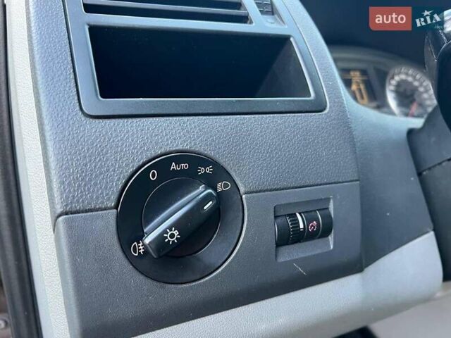 Коричневий Фольксваген Transporter, об'ємом двигуна 2 л та пробігом 249 тис. км за 14000 $, фото 19 на Automoto.ua