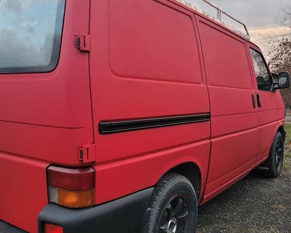 Червоний Фольксваген Transporter, об'ємом двигуна 1.9 л та пробігом 409 тис. км за 6800 $, фото 2 на Automoto.ua
