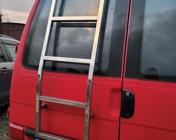 Червоний Фольксваген Transporter, об'ємом двигуна 1.9 л та пробігом 409 тис. км за 6800 $, фото 16 на Automoto.ua