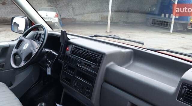 Червоний Фольксваген Transporter, об'ємом двигуна 2.46 л та пробігом 275 тис. км за 7000 $, фото 24 на Automoto.ua