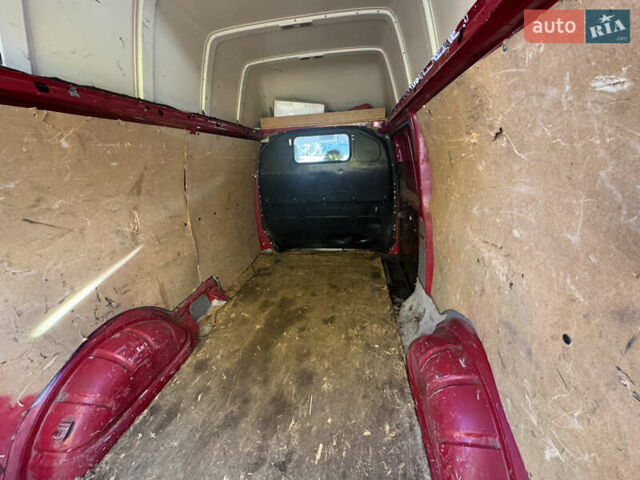 Красный Фольксваген Transporter, объемом двигателя 1.97 л и пробегом 350 тыс. км за 10500 $, фото 4 на Automoto.ua