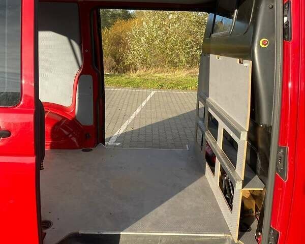 Червоний Фольксваген Transporter, об'ємом двигуна 2 л та пробігом 265 тис. км за 14900 $, фото 9 на Automoto.ua