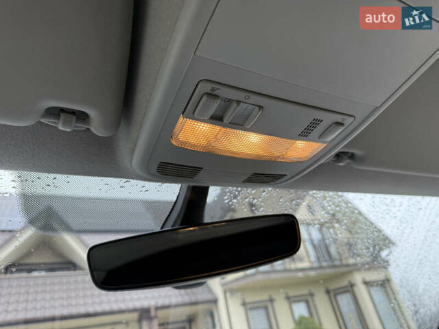 Красный Фольксваген Transporter, объемом двигателя 2 л и пробегом 298 тыс. км за 21200 $, фото 15 на Automoto.ua